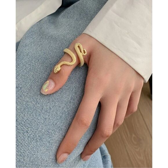 Gold Snake Ring - Picture 1 of 9